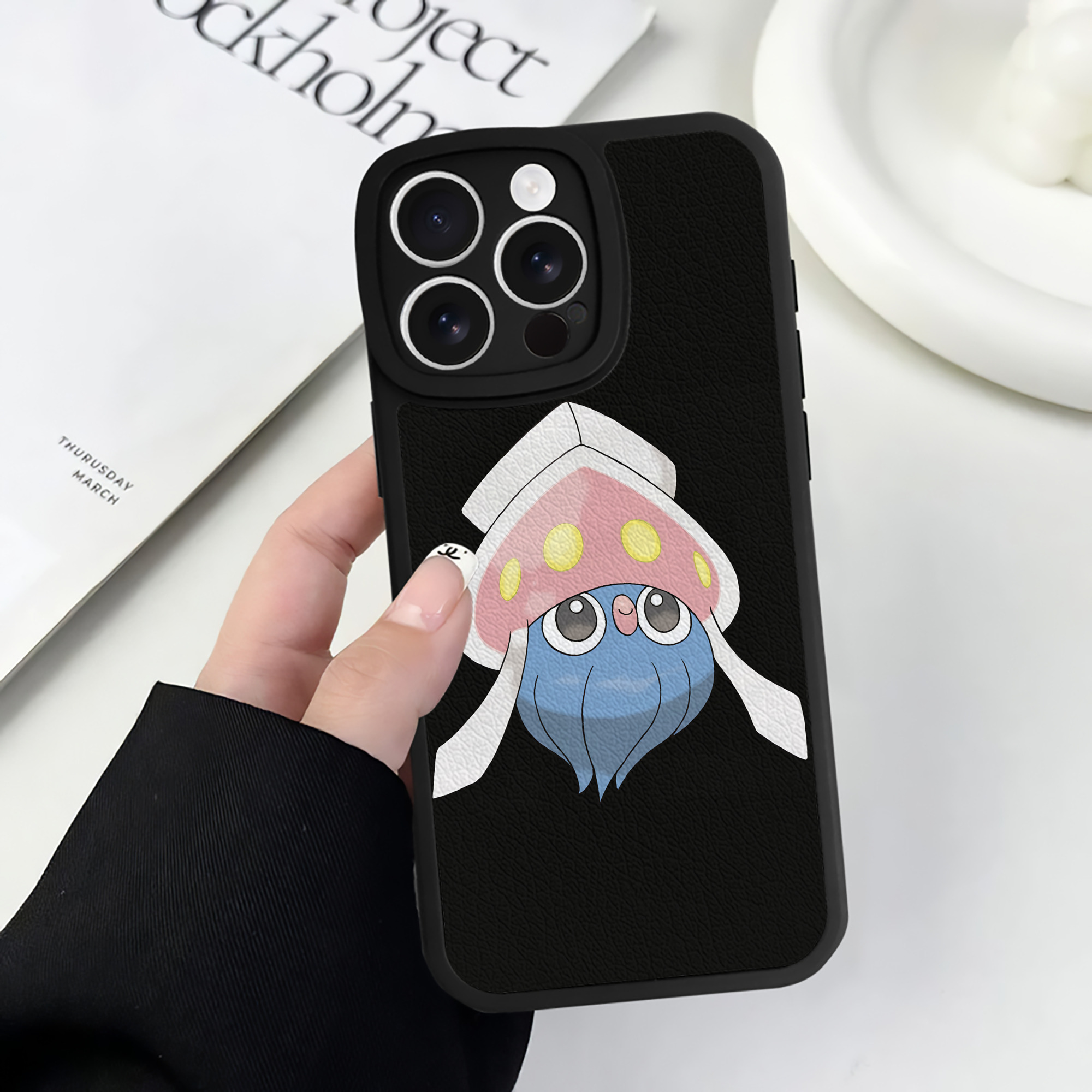 （画像用） ポケットモンスター Pokémon 【iPhone 16シリーズ対応】シリコンスマホケース（レザー調） 材質：シリコン